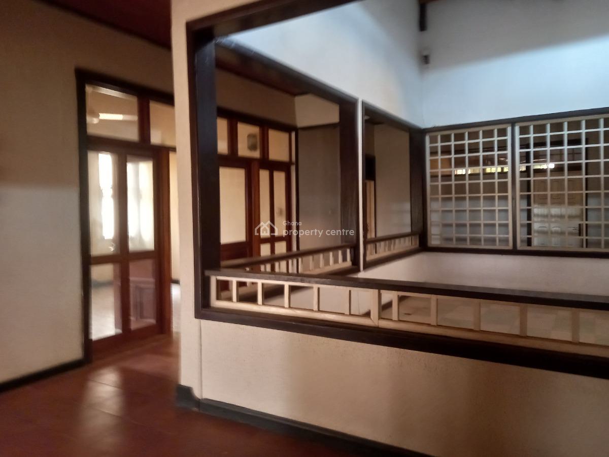 6 Bedrooms, Paraku Estate, Near Ahodwo., Kumasi Metropolitan, Ashanti, House for Sale