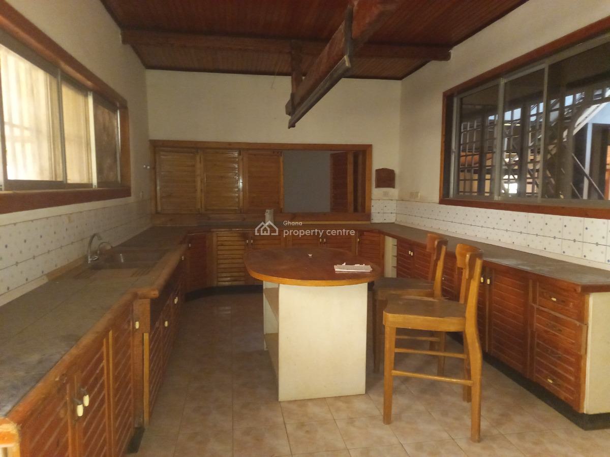 6 Bedrooms, Paraku Estate, Near Ahodwo., Kumasi Metropolitan, Ashanti, House for Sale