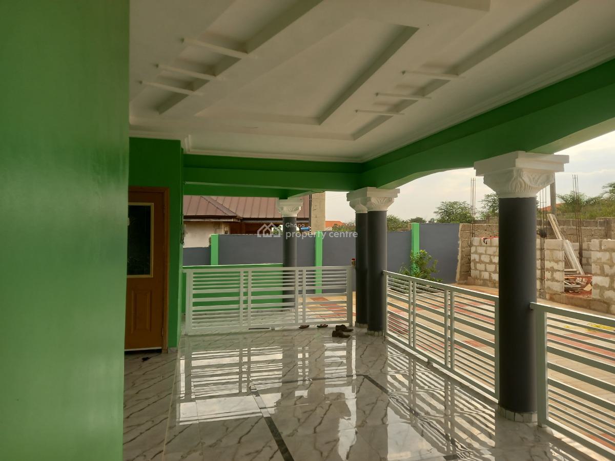 10 Bedrooms, Apromoase, on Tech Ejisu Road., Kumasi Metropolitan, Ashanti, House for Sale