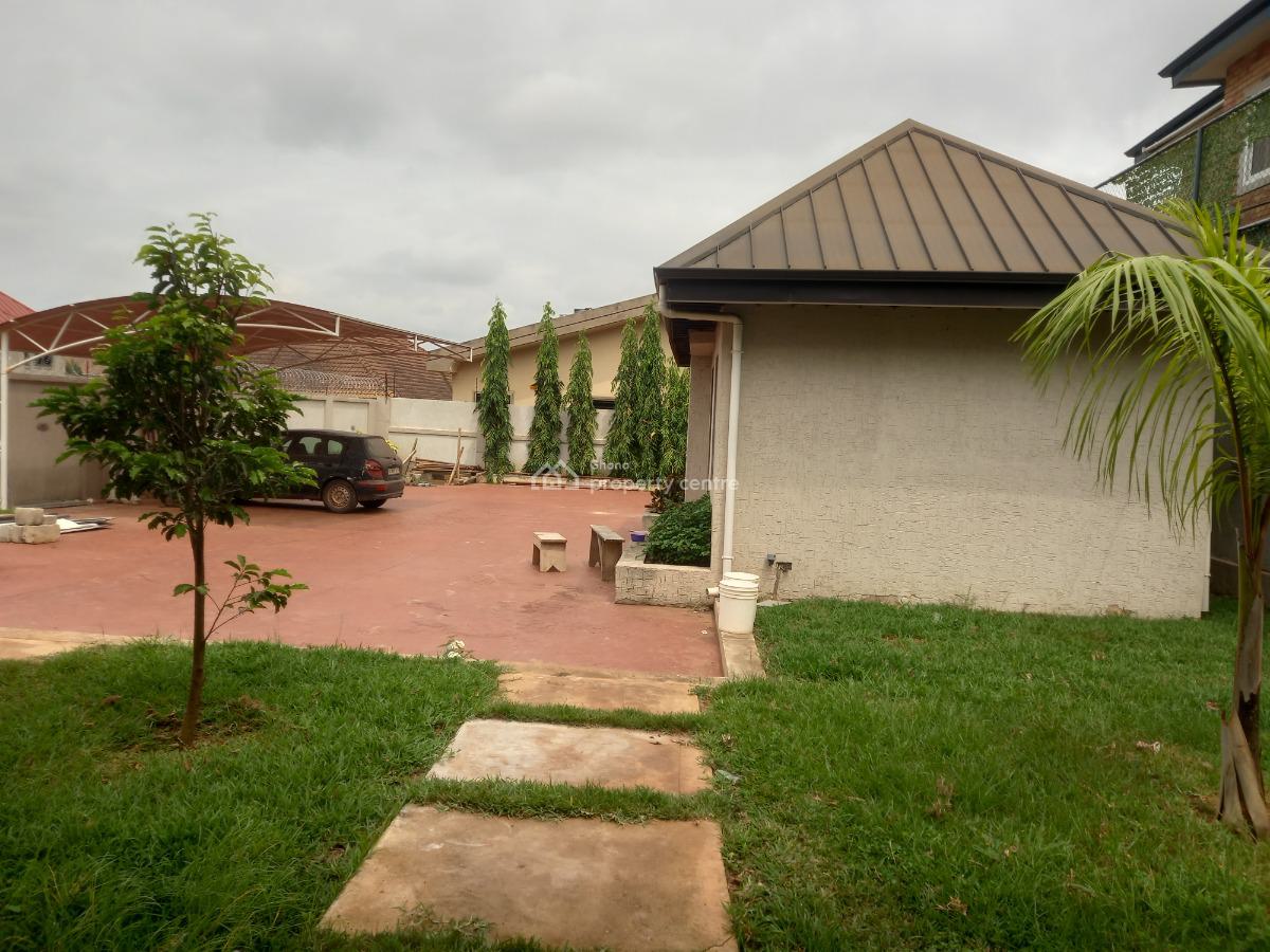 5  Bedrooms, Paraku Estate, Near Ahodwo., Kumasi Metropolitan, Ashanti, House for Sale