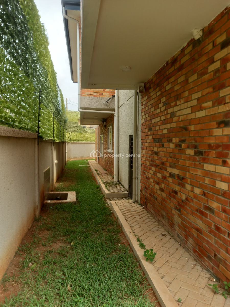 5 Bedrooms, Paraku Estate, Near Ahodwo., Kumasi Metropolitan, Ashanti, House for Sale