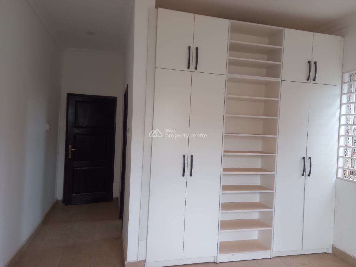 5 Bedrooms, Paraku Estate, Near Ahodwo., Kumasi Metropolitan, Ashanti, House for Sale