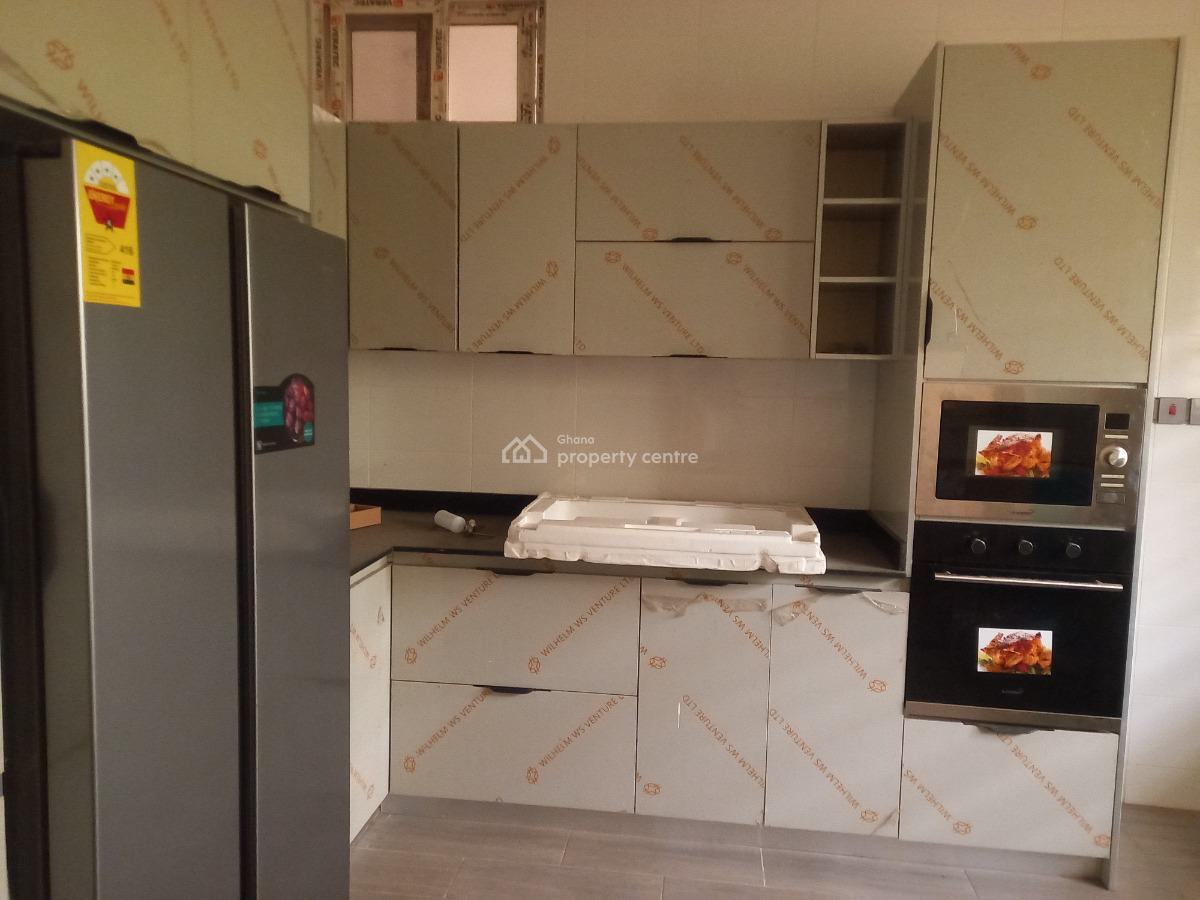 5 Bedrooms, Paraku Estate, Near Ahodwo., Kumasi Metropolitan, Ashanti, House for Sale
