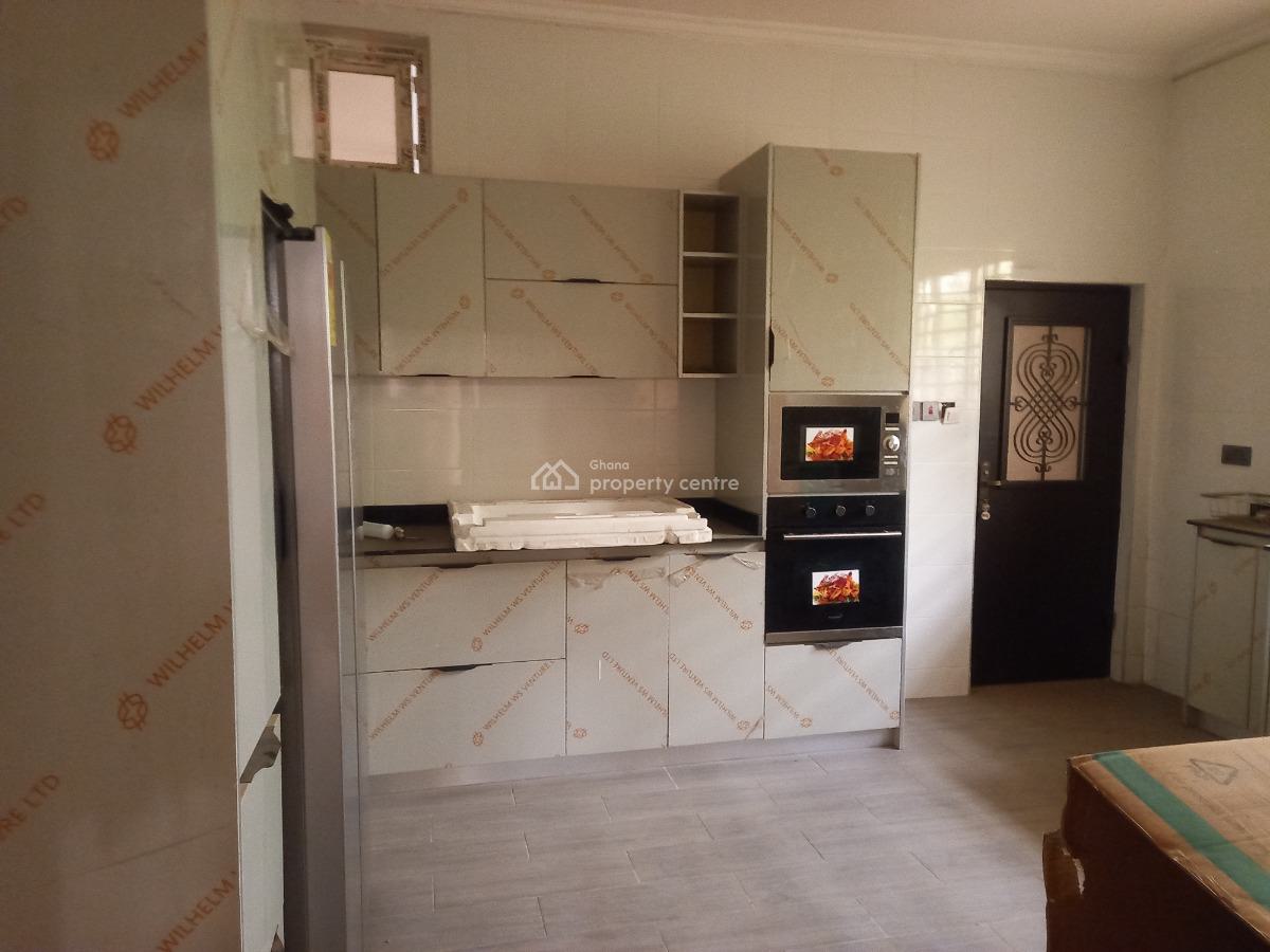 5 Bedrooms, Paraku Estate, Near Ahodwo., Kumasi Metropolitan, Ashanti, House for Sale