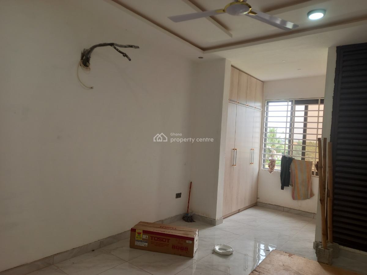 3 Bedrooms, Paraku Estate, Near Ahodwo., Kumasi Metropolitan, Ashanti, House for Sale