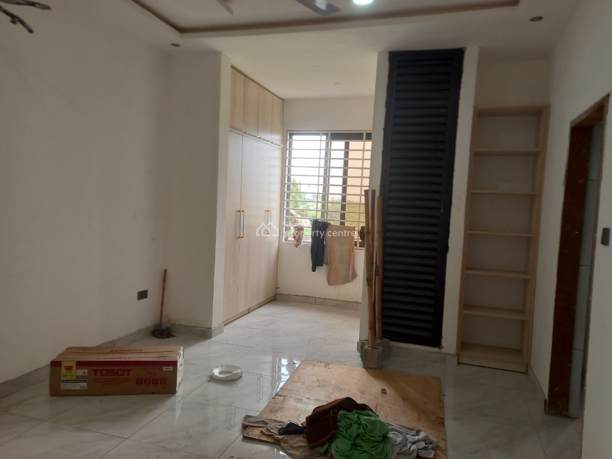 3 Bedrooms, Paraku Estate, Near Ahodwo., Kumasi Metropolitan, Ashanti, House for Sale