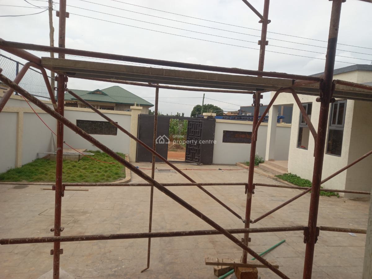 3 Bedrooms, Paraku Estate, Near Ahodwo., Kumasi Metropolitan, Ashanti, House for Sale