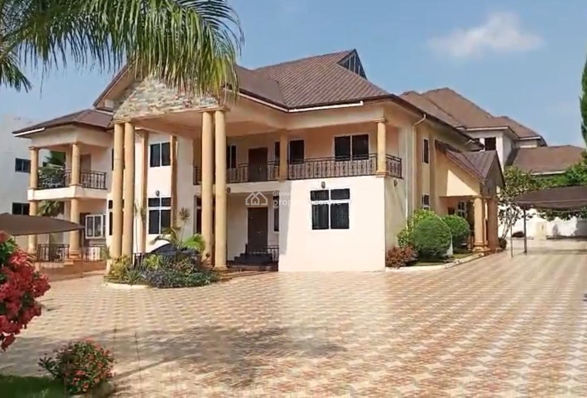 5 Bedrooms, Paraku Estate/ Atasomaso., Kumasi Metropolitan, Ashanti, House for Sale