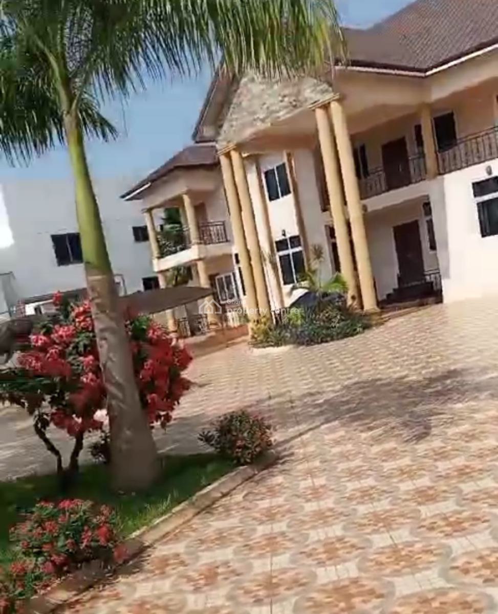 5 Bedrooms, Paraku Estate/ Atasomaso., Kumasi Metropolitan, Ashanti, House for Sale