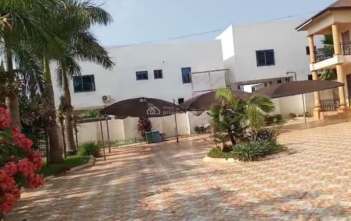 5 Bedrooms, Paraku Estate/ Atasomaso., Kumasi Metropolitan, Ashanti, House for Sale
