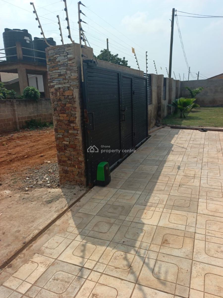 4 Bedrooms at Adenta, Home Love School, Adenta Municipal, Accra, House for Rent