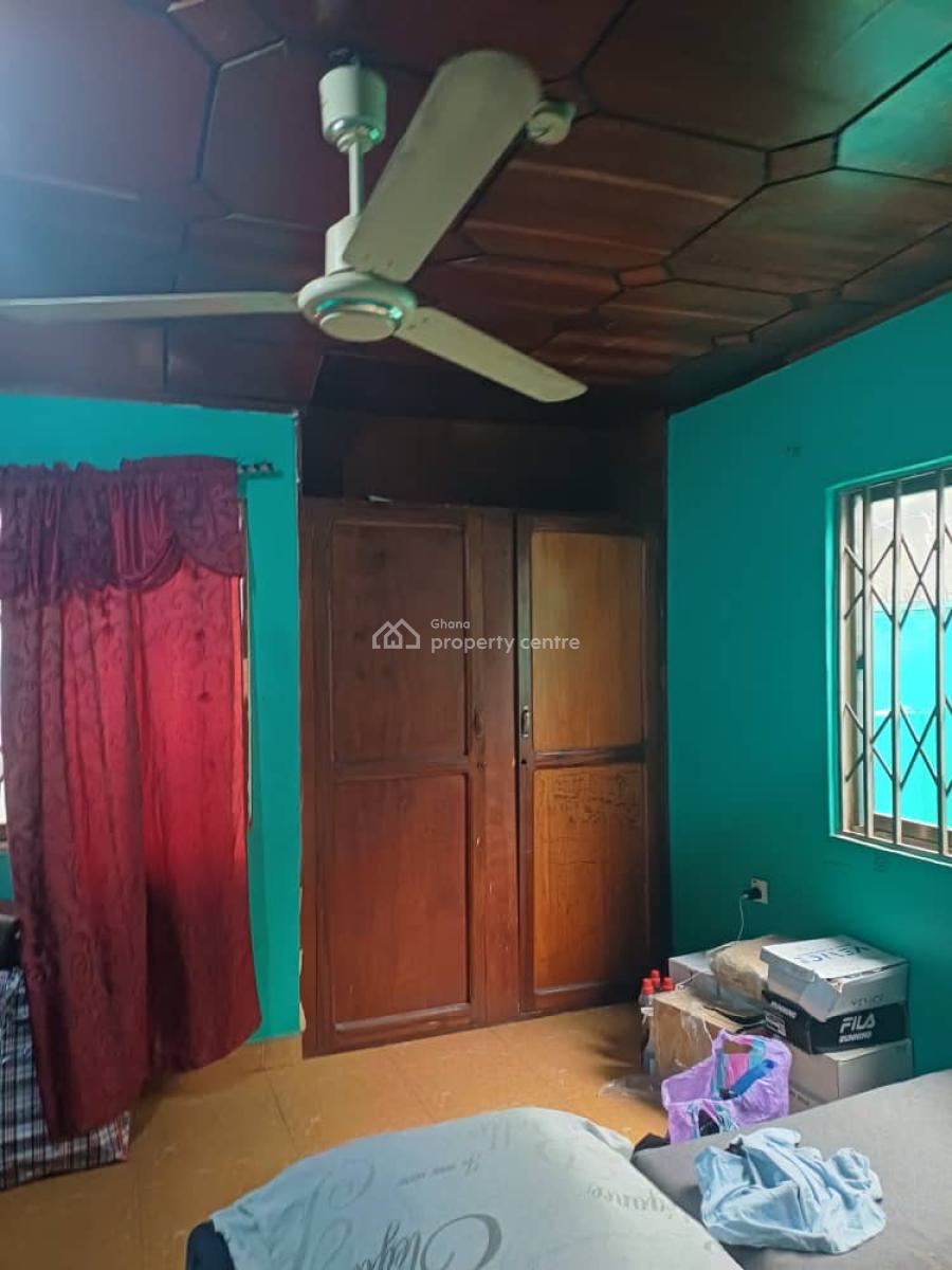 4 Bedrooms at Dome K Boat, K Boat, Dome, Ga East Municipal, Accra, Detached Bungalow for Sale