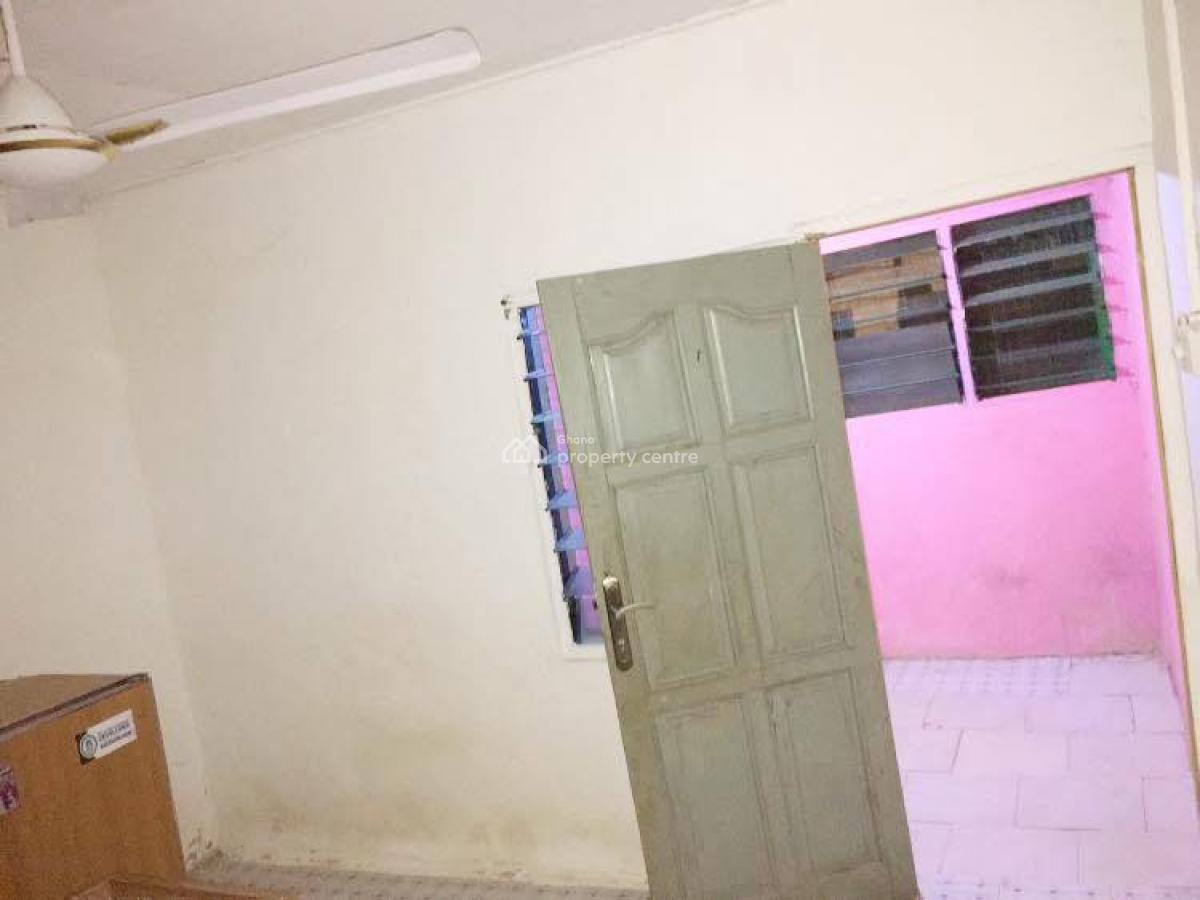 Single Room Self Contained, Bush Road, Demo Taxi Rank, Teshie New Town, Accra, Single Room Self Contained for Rent