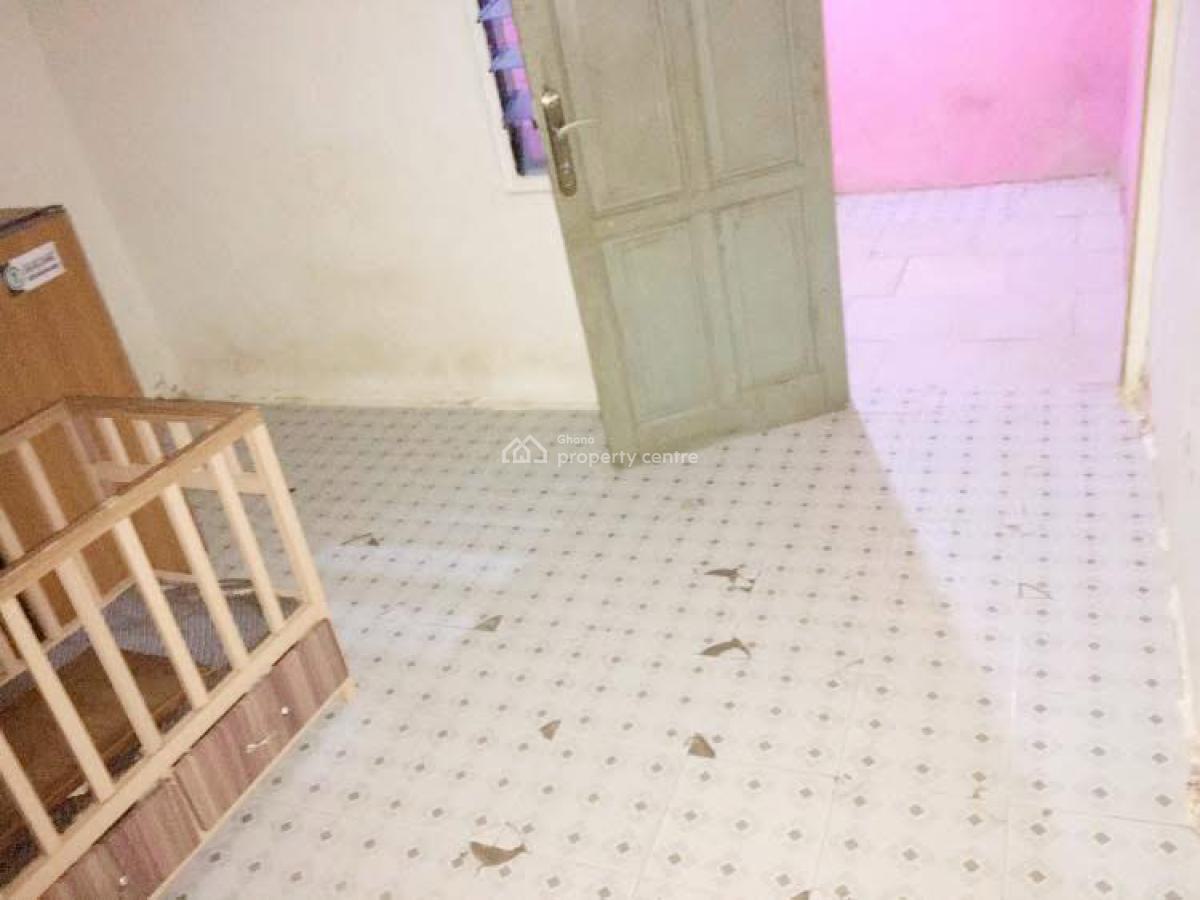Single Room Self Contained, Bush Road, Demo Taxi Rank, Teshie New Town, Accra, Single Room Self Contained for Rent