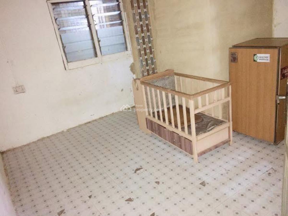Single Room Self Contained, Bush Road, Demo Taxi Rank, Teshie New Town, Accra, Single Room Self Contained for Rent