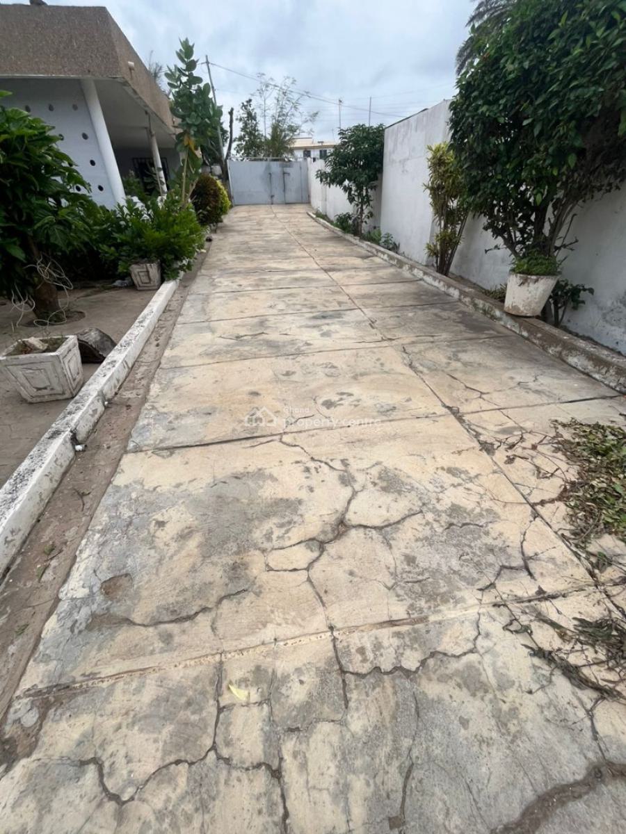 Standard 2 Bedrooms Self Contained @ Labadi, La - Wireless, Labadi-aborm, Accra, Apartment for Rent