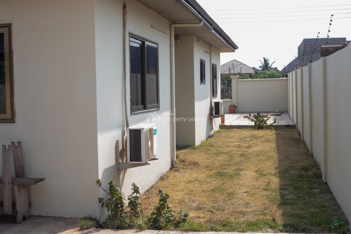 4 Bedrooms Complete, Behind Furniture City, Community 25, Tema, Accra, Townhouse for Sale