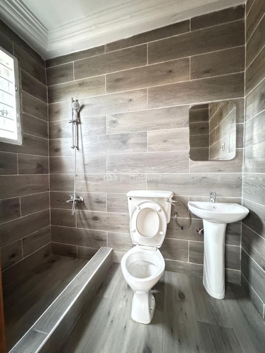 5 Bedrooms House, Kuottam Estate, Oyarifa, La Nkwantanang Madina Municipal, Accra, House for Sale