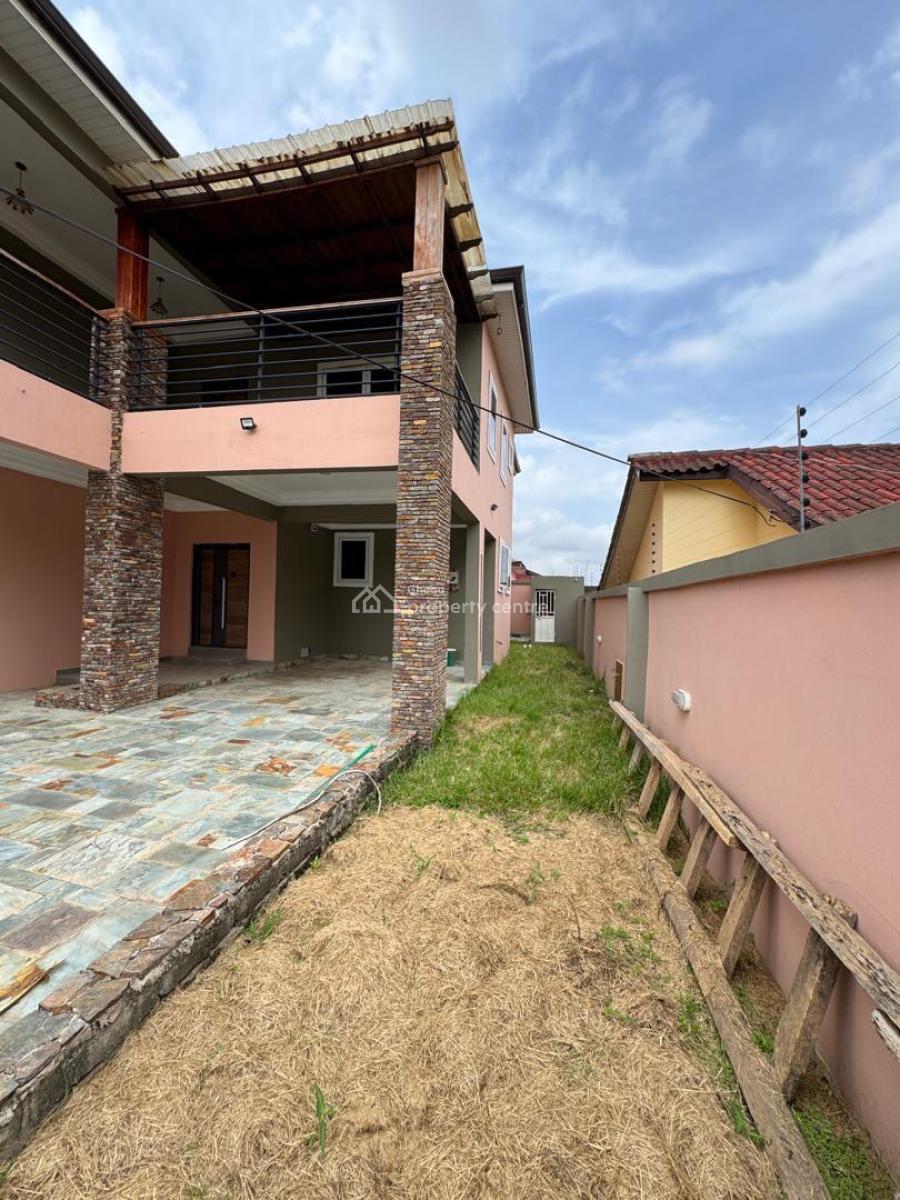 5 Bedrooms House, Kuottam Estate, Oyarifa, La Nkwantanang Madina Municipal, Accra, House for Sale