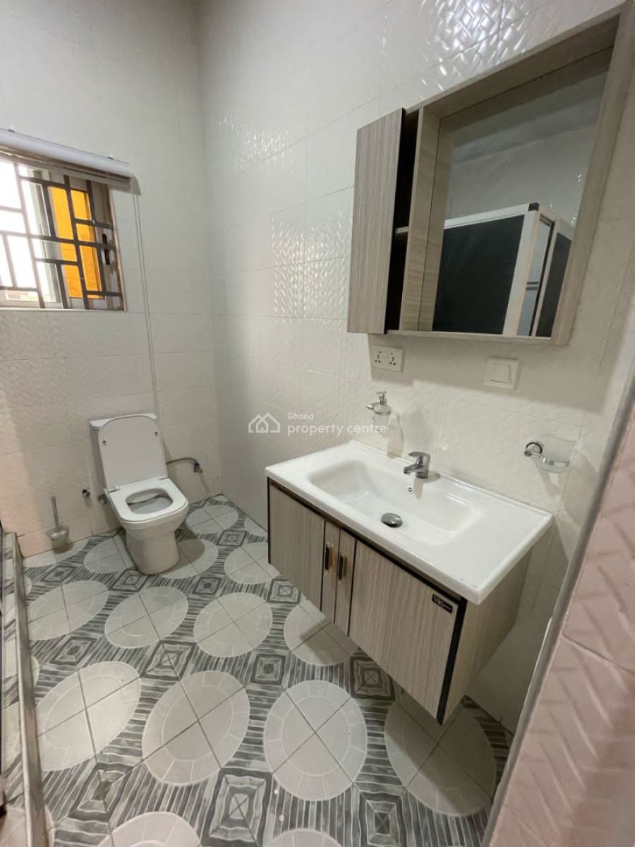 Fresh Sleek New 2 Bedroom Apartment, Close to Papaye, Osu, Accra, Apartment for Rent