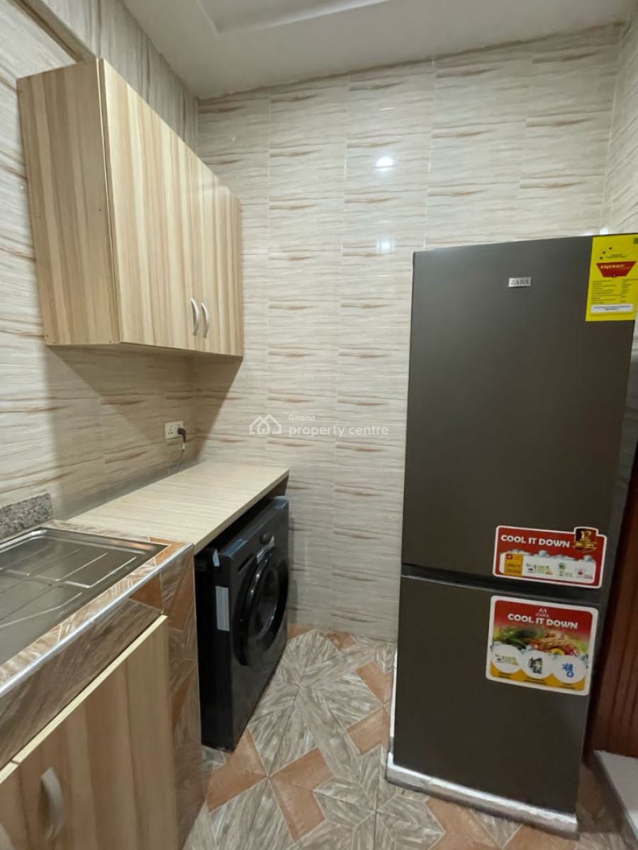 Fresh Sleek New 2 Bedroom Apartment, Close to Papaye, Osu, Accra, Apartment for Rent