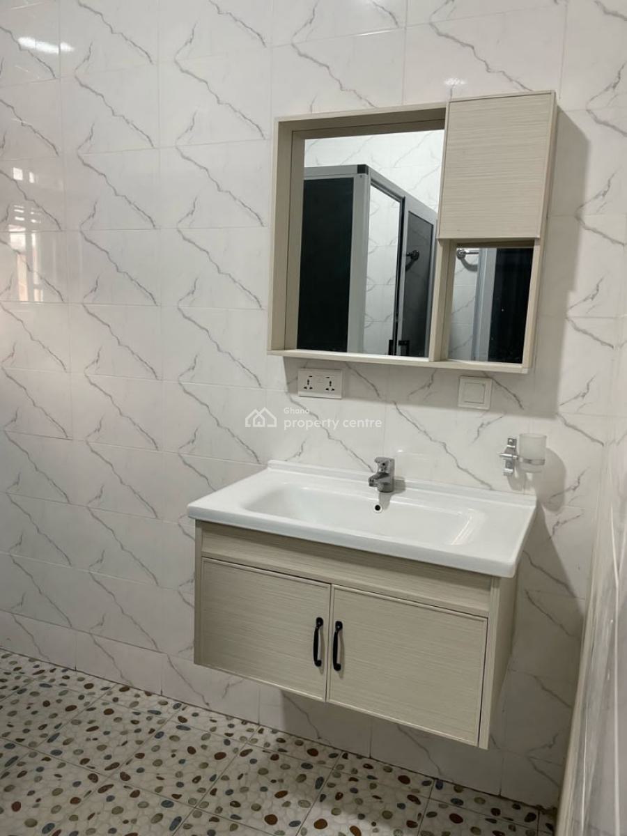 Fresh Sleek New 2 Bedroom Apartment, Close to Papaye, Osu, Accra, Apartment for Rent