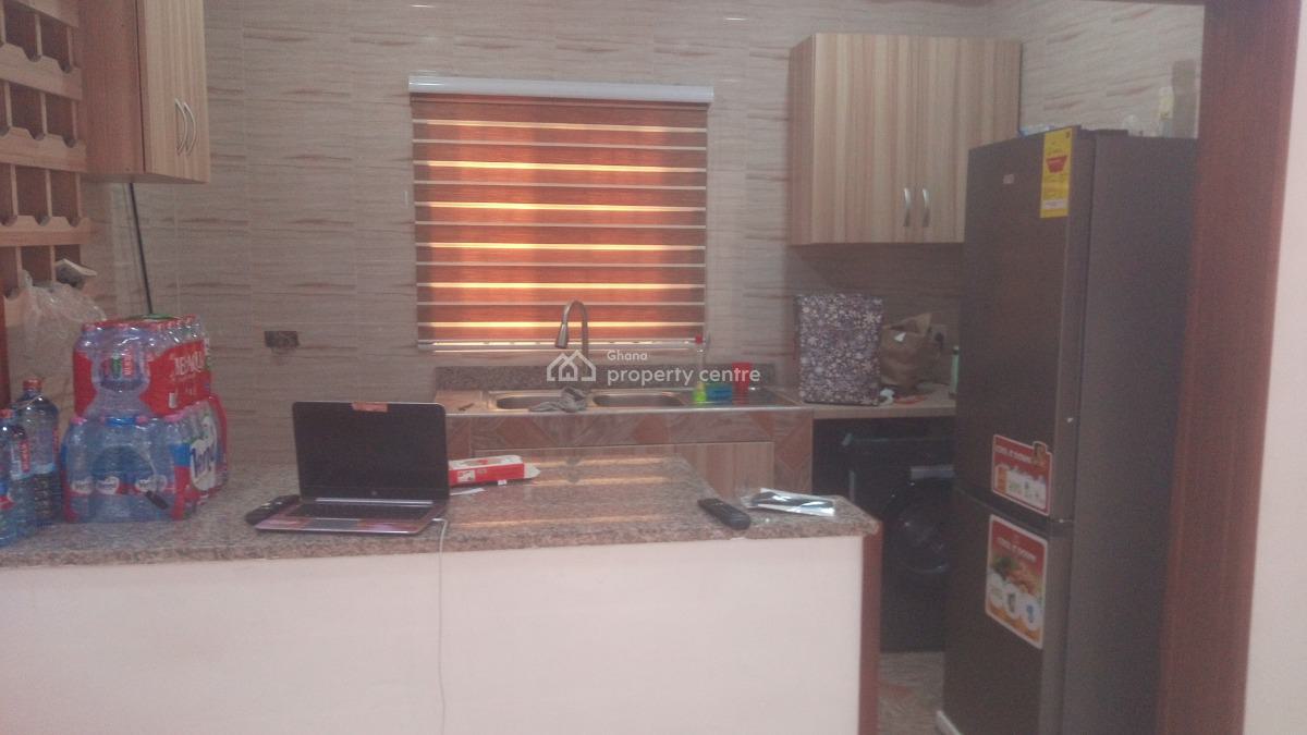 Fresh Sleek New 2 Bedroom Apartment, Close to Papaye, Osu, Accra, Apartment for Rent
