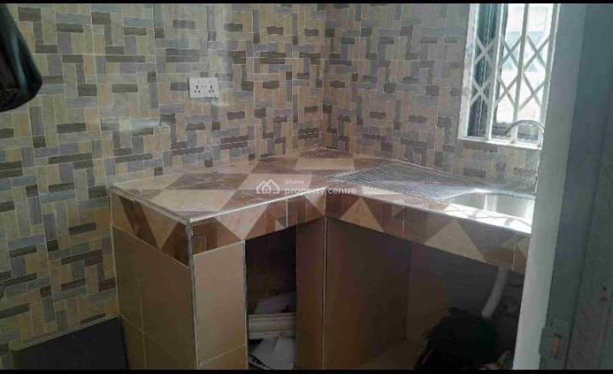 Single Room Self Contained, Nungua C5 Junction 5 Minutes Walk, Accra Metropolitan, Accra, Single Room Self Contained for Rent