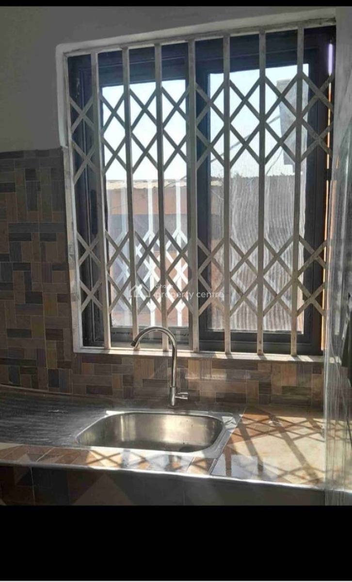 Single Room Self Contained, Nungua C5 Junction 5 Minutes Walk, Accra Metropolitan, Accra, Single Room Self Contained for Rent