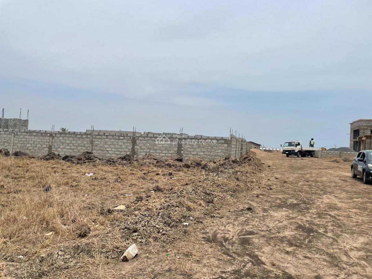 Start Strong in a Fast-growing Neighborhood-- Community 25, Community 25 Mall, Community 25, Tema, Accra, Mixed-use Land for Sale