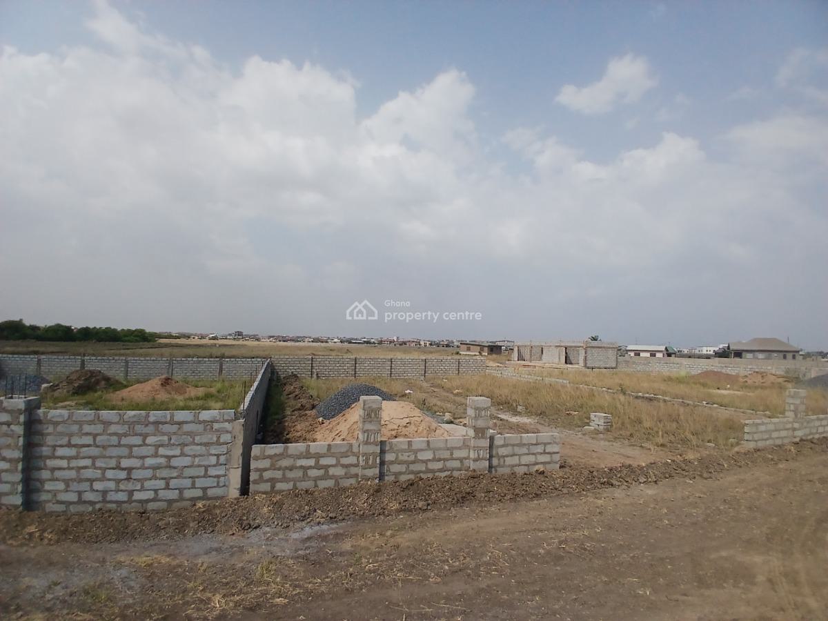 Plot in Community 25 -- Great Place to Build and Live, Community 25 Mall, Community 25, Tema, Accra, Mixed-use Land for Sale