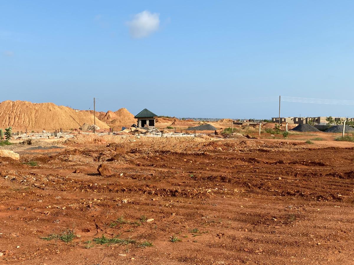 a Good Spot to Settle -- Spacious Plot in Tema Community 25, Community 25 Mall, Community 25, Tema, Accra, Mixed-use Land for Sale