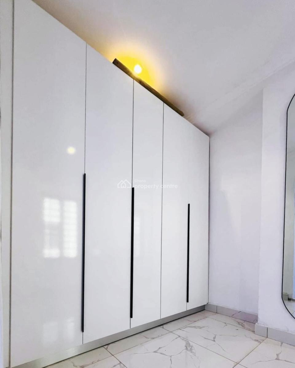Executive 3 Bedrooms, Ashaley Botwe, Adenta Municipal, Accra, Townhouse for Rent
