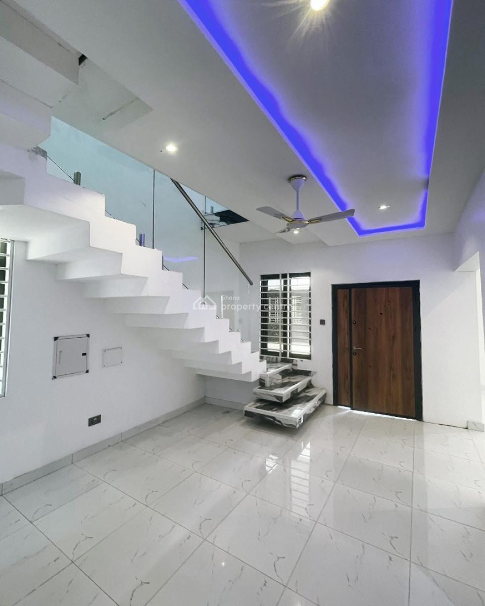 Executive 3 Bedrooms, Ashaley Botwe, Adenta Municipal, Accra, Townhouse for Rent