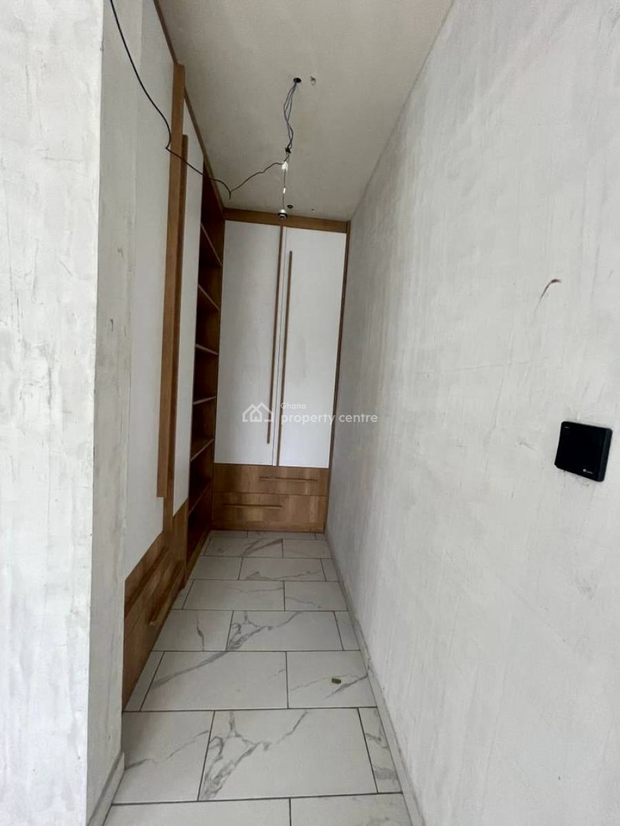4 Bedroom Townhouse in a Gated Community, Abelemkpe, Accra, Detached Duplex for Sale