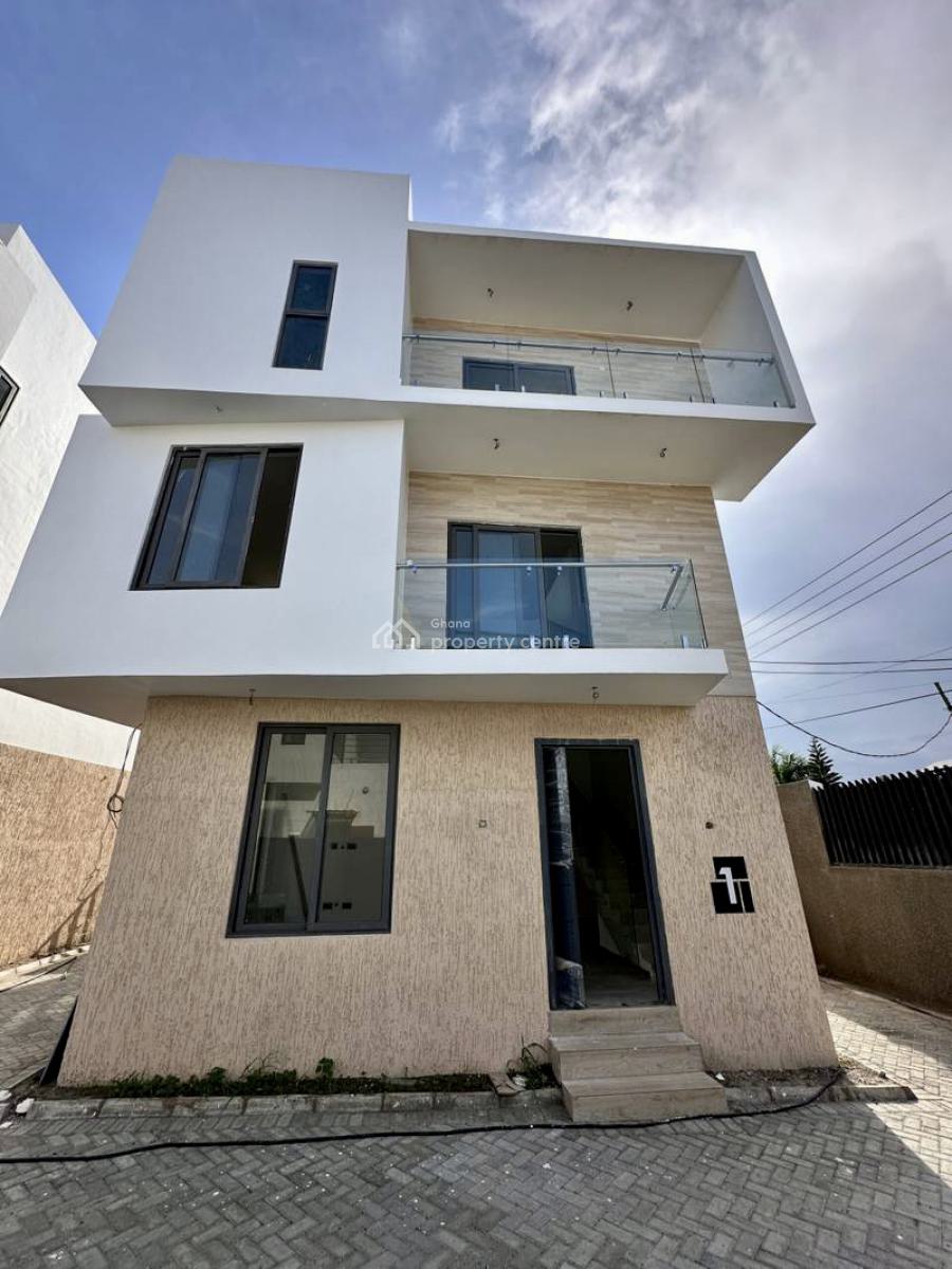3 Bedroom Townhouse in a Gated Community, Mahama Road, East Airport, Airport Residential Area, Accra, Townhouse for Sale