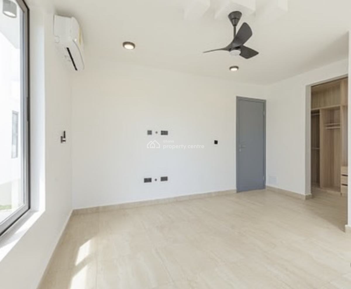 3 Bedroom Townhouse in a Gated Community, Mahama Road, East Airport, Airport Residential Area, Accra, Townhouse for Sale