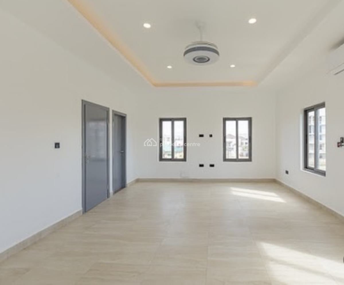 3 Bedroom Townhouse in a Gated Community, Mahama Road, East Airport, Airport Residential Area, Accra, Townhouse for Sale