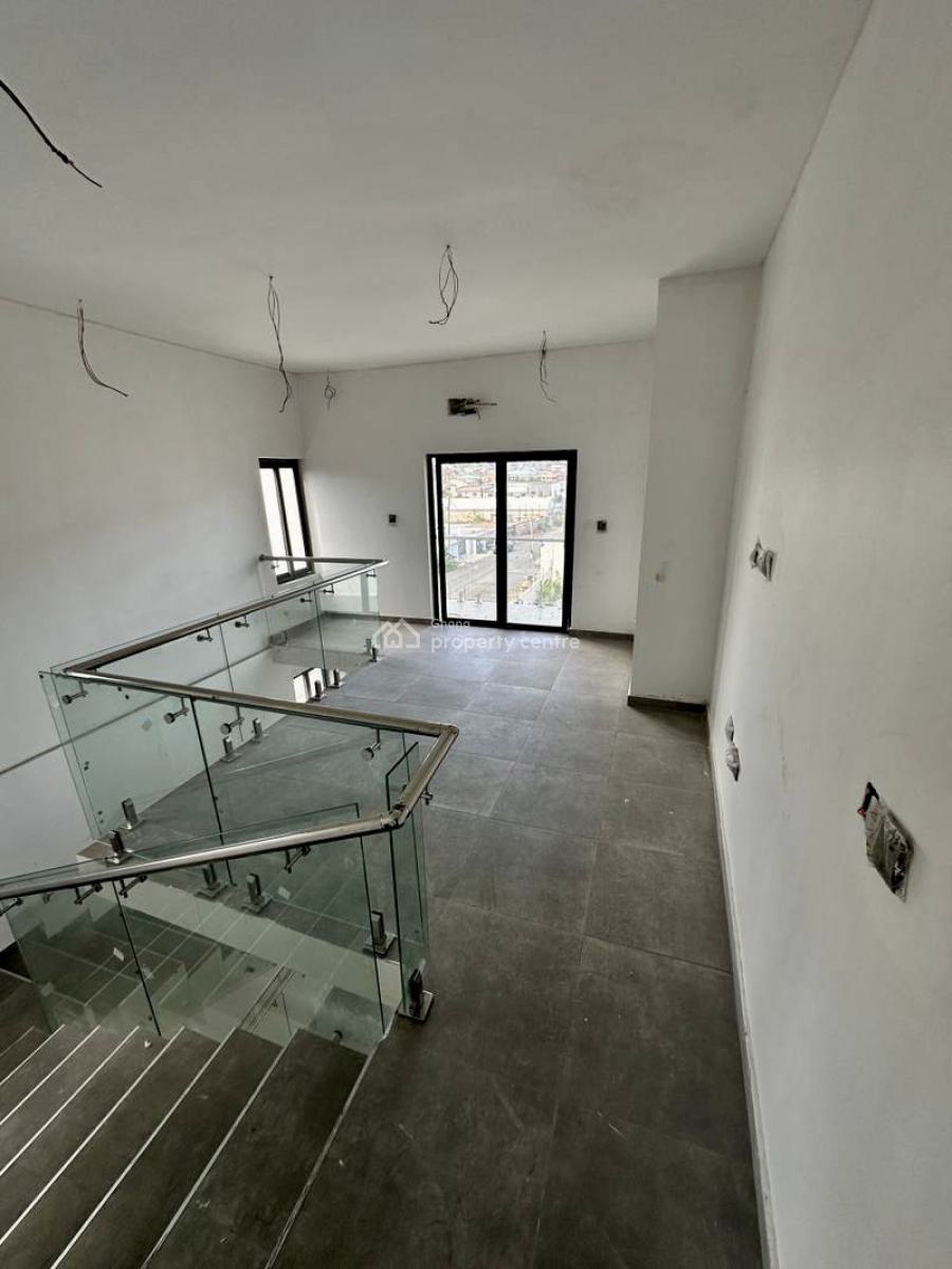 3 Bedroom Townhouse in a Gated Community, Mahama Road, East Airport, Airport Residential Area, Accra, Townhouse for Sale