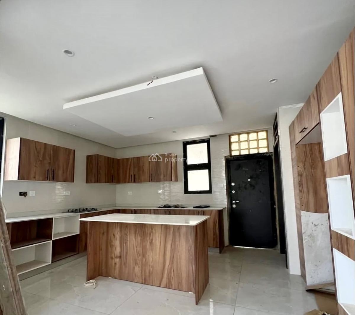 Detached 4 Bedroom Duplex in a Gated Community, Mahama Road, East Airport, Airport Residential Area, Accra, Detached Duplex for Sale
