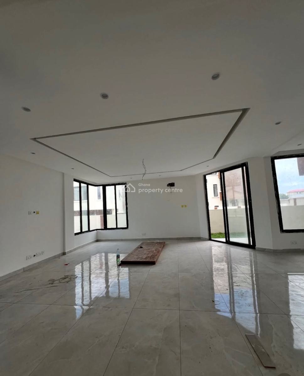Detached 4 Bedroom Duplex in a Gated Community, Mahama Road, East Airport, Airport Residential Area, Accra, Detached Duplex for Sale