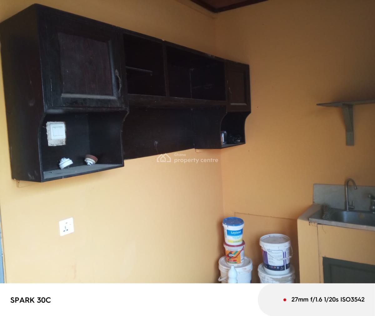 *registered & Renovated 2brm House on Quarter Plot @ Dansoman*, Ebenezer Secondary School Area, Dansoman, Accra, House for Sale