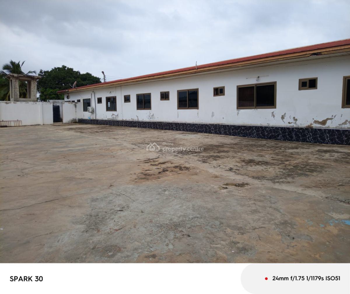 *10 Master Brm with Kitchens + Chamber & Hall Self Contain, on 2 Plots, Ablekuma Nsakina, Ga West Municipal, Accra, House for Sale