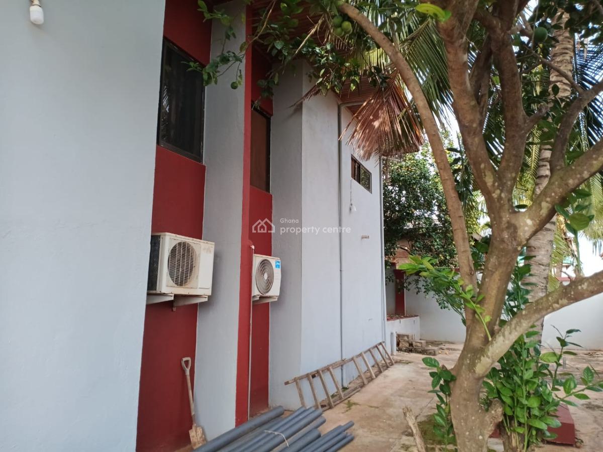 5 Bedrooms ( on 2 Plots), Brofoyedru Adumasa ( Santasi Road)., Kumasi Metropolitan, Ashanti, House for Sale