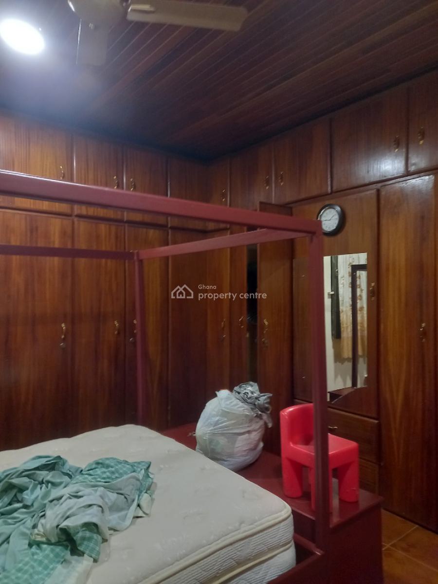 5 Bedrooms ( on 2 Plots), Brofoyedru Adumasa ( Santasi Road)., Kumasi Metropolitan, Ashanti, House for Sale