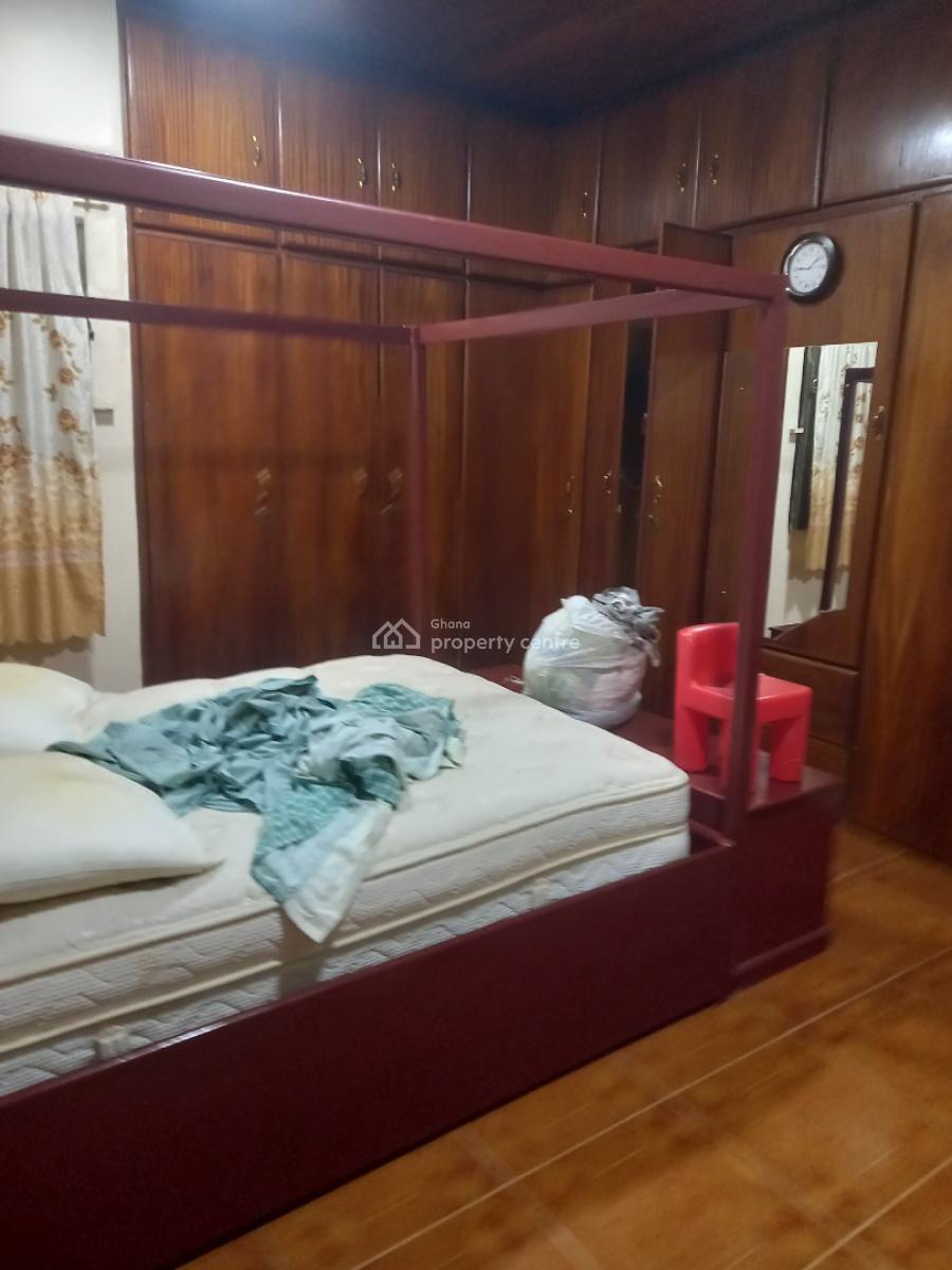 5 Bedrooms ( on 2 Plots), Brofoyedru Adumasa ( Santasi Road)., Kumasi Metropolitan, Ashanti, House for Sale