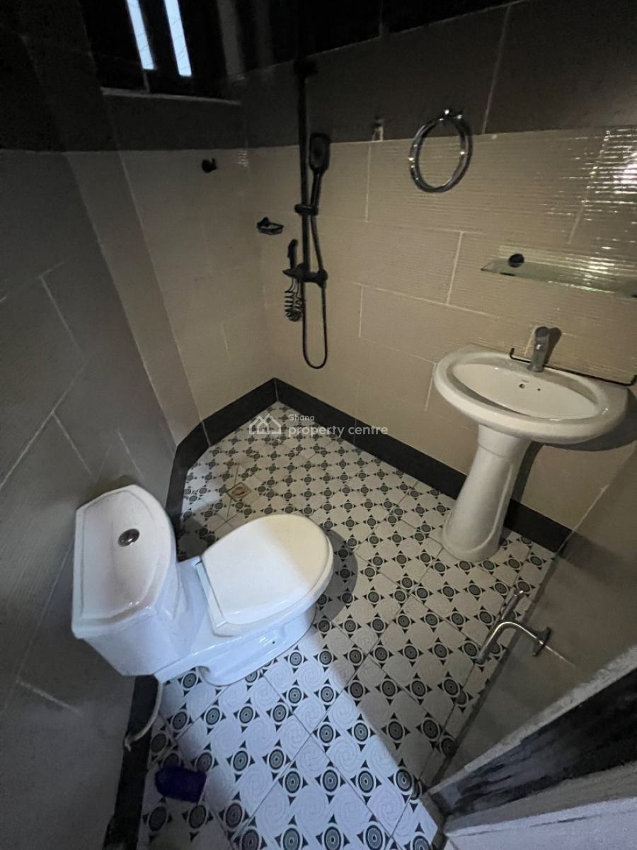 Executive Chamber and Hall Self Contain, Racecourse, Lapaz, Accra, Apartment for Rent