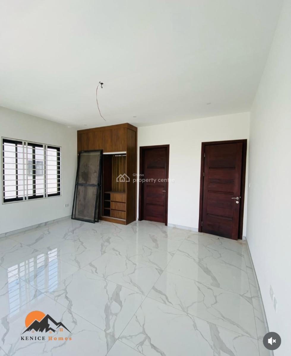 Stunning 4 Bedroom House with 1 Boys Quarters, Sakumono, Tema, Accra, House for Sale