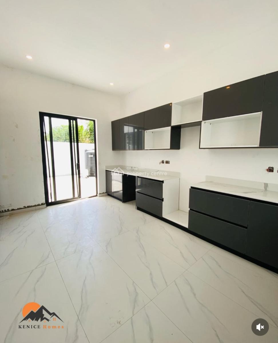 Stunning 4 Bedroom House with 1 Boys Quarters, Sakumono, Tema, Accra, House for Sale