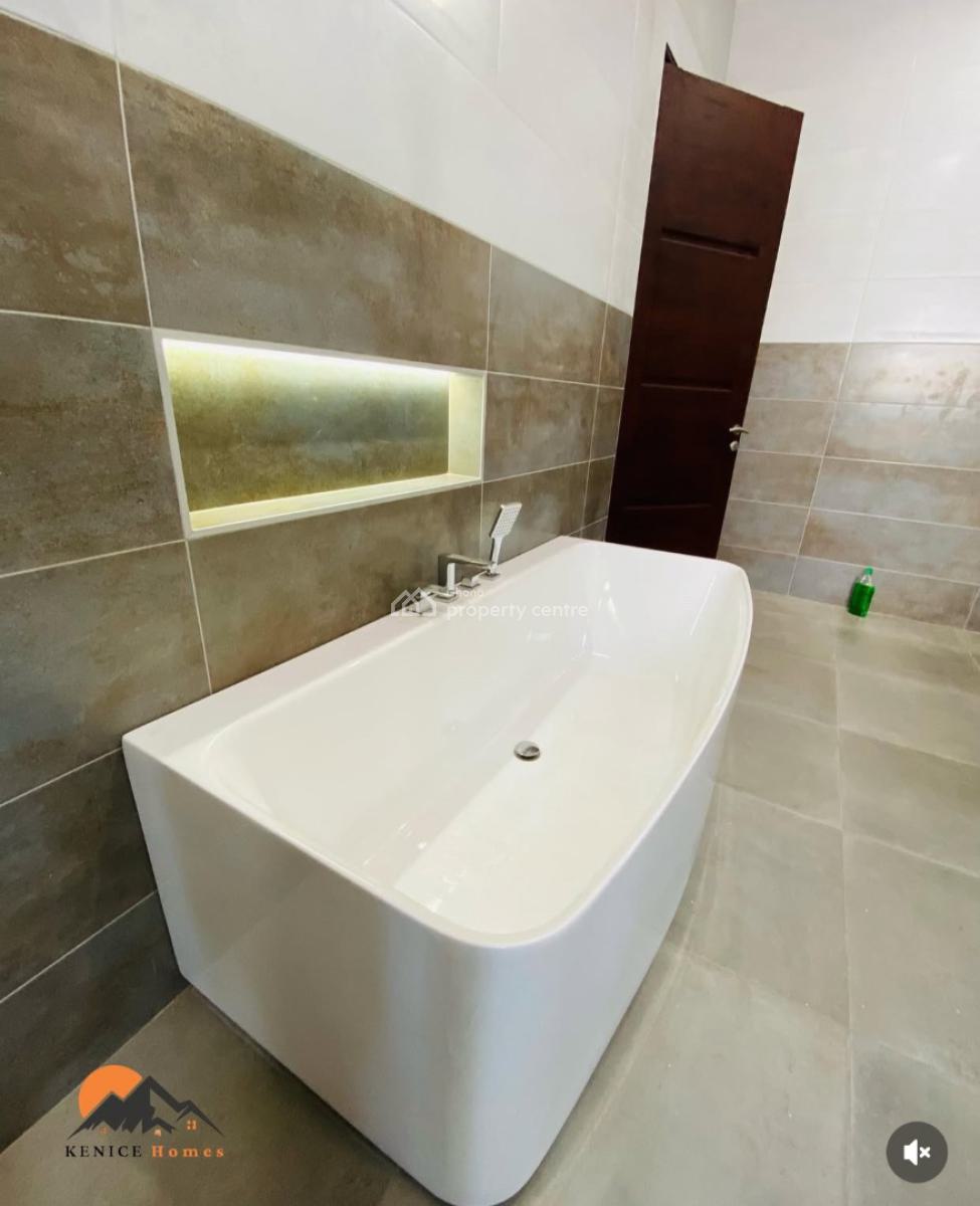 Stunning 4 Bedroom House with 1 Boys Quarters, Sakumono, Tema, Accra, House for Sale
